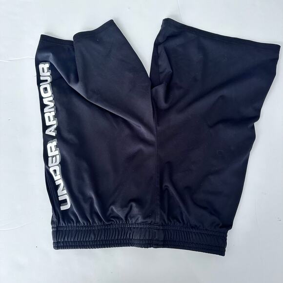 Under Armour Shorts - Picture 4 of 4